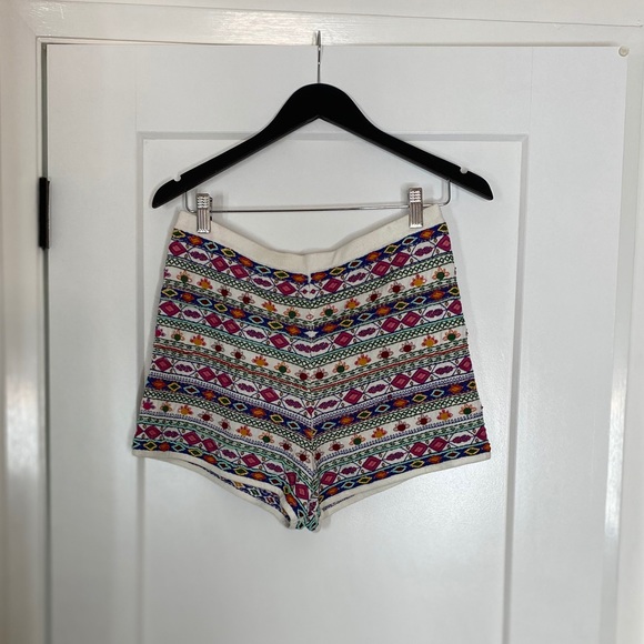 Zara limited Edition Embroidered Short - Picture 7 of 7